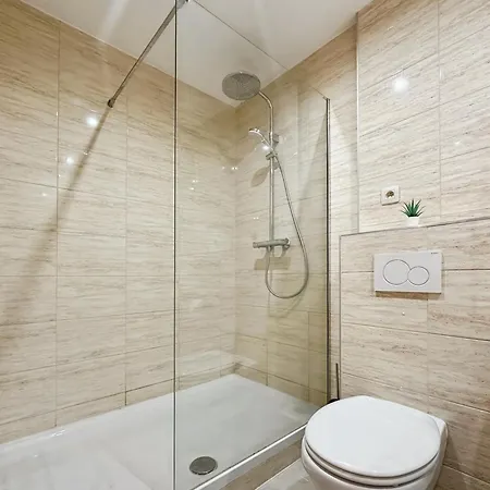 Hatton - 650M Do Plazy ! 3* 그르지보보